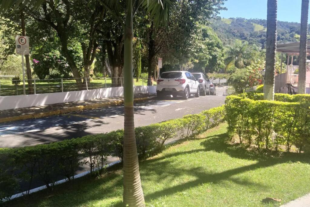 Lindo Flat Em Aguas De Lindoia Агуас-ди-Линдоя Экстерьер фото